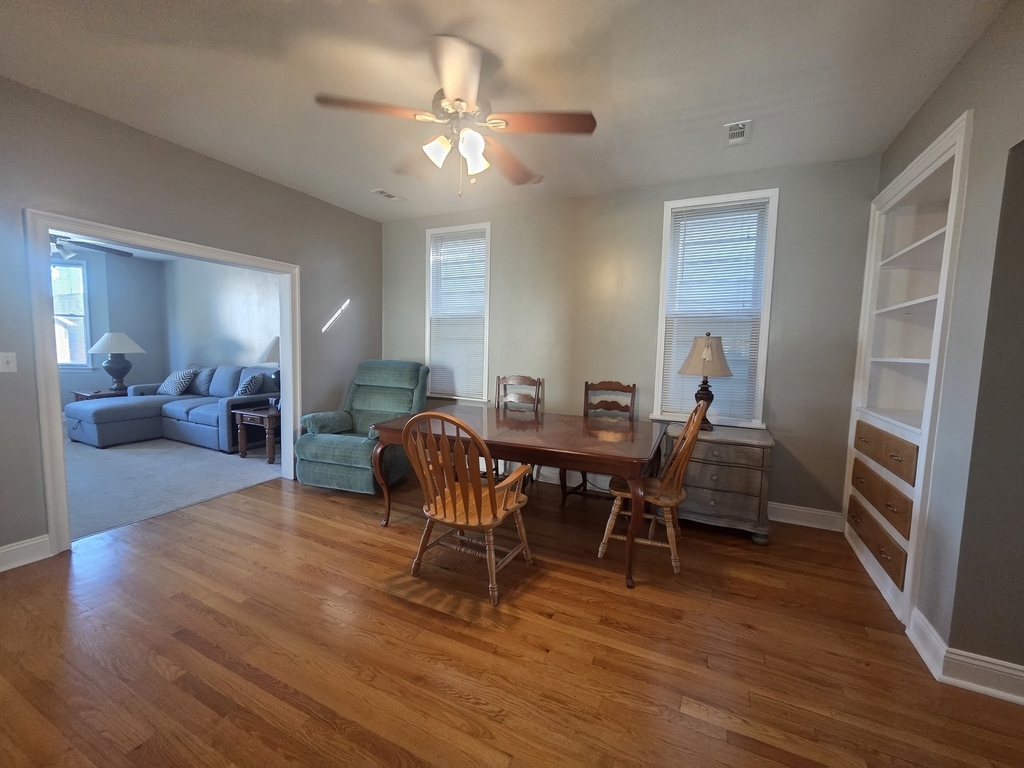 559 W 43rd Place - Photo 7
