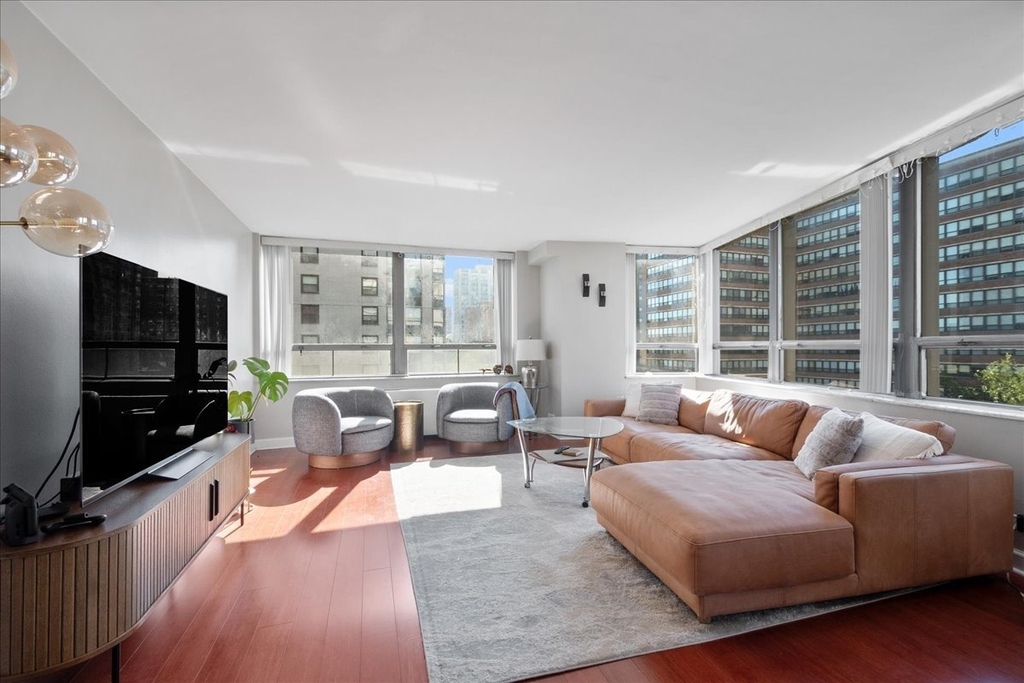 5701 N Sheridan Road - Photo 1