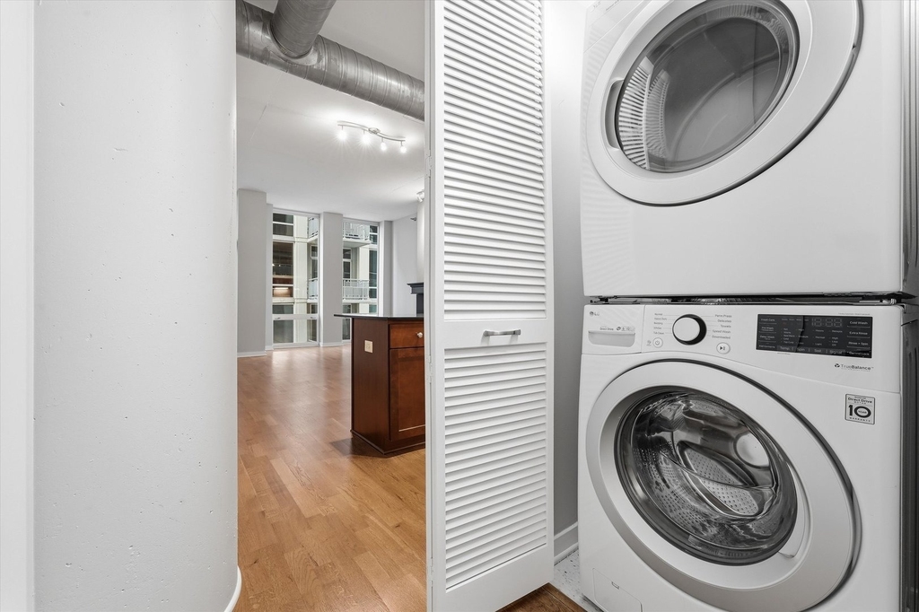 700 N Larrabee Street - Photo 13