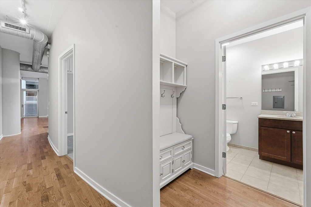 700 N Larrabee Street - Photo 14