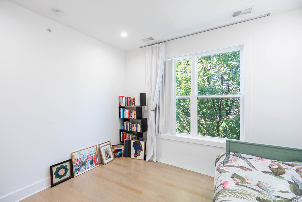 8127 Floral Avenue - Photo 19