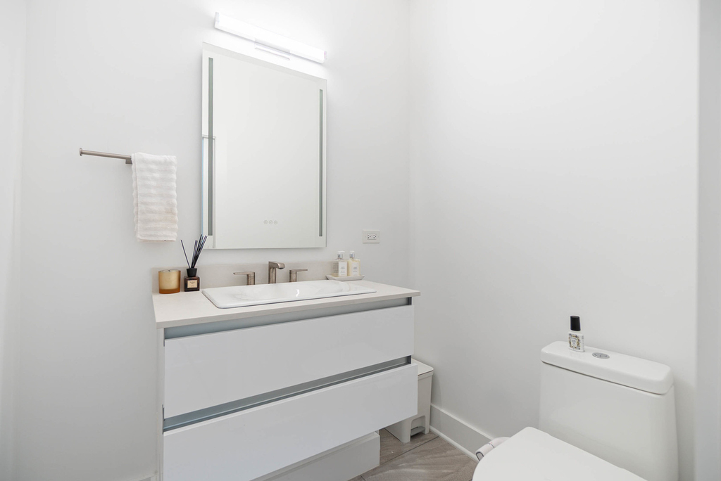8127 Floral Avenue - Photo 13
