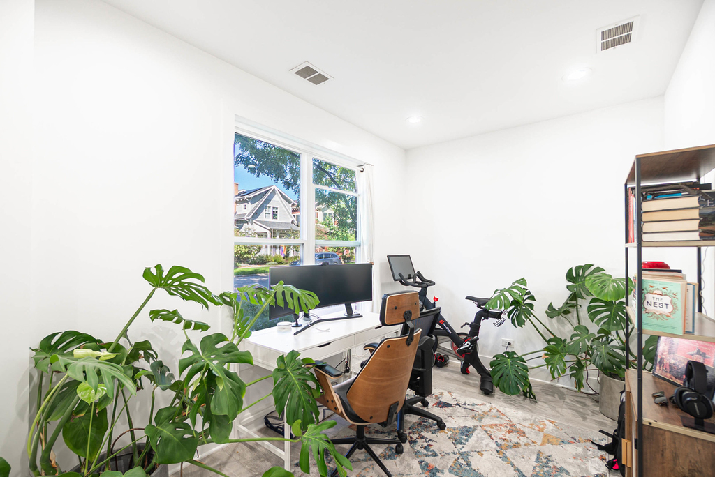 8127 Floral Avenue - Photo 2