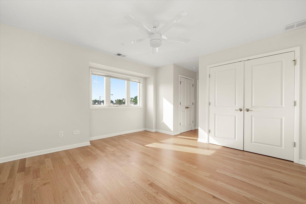 6837 W 95th Street - Photo 10
