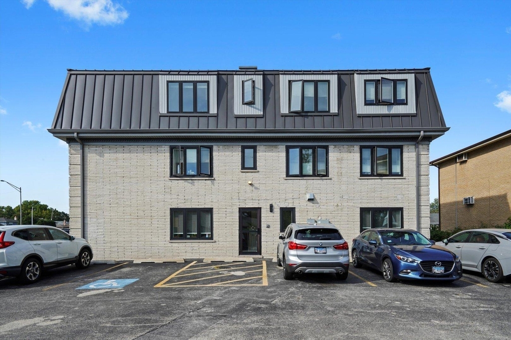 6837 W 95th Street - Photo 16