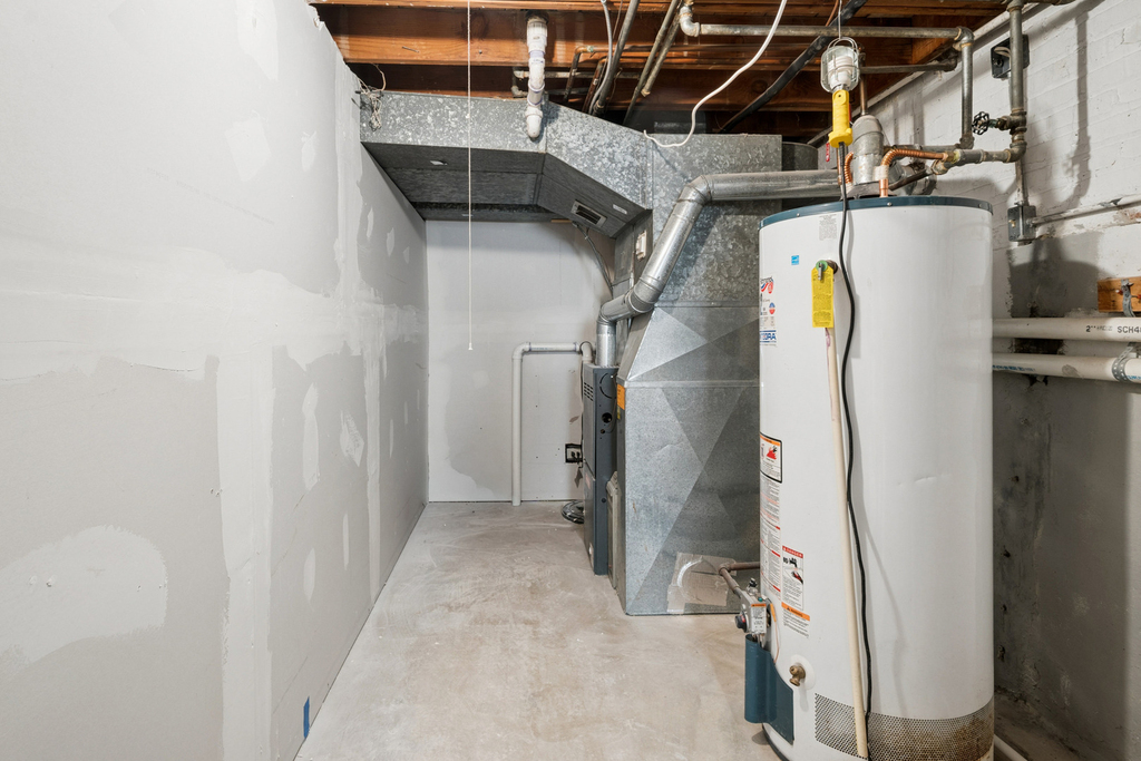 11246 S Whipple Street - Photo 12