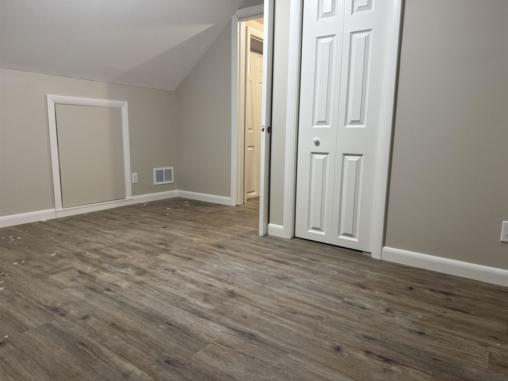 361 Elgin - Photo 12