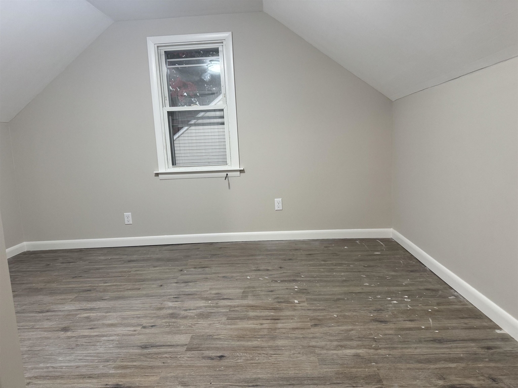 361 Elgin - Photo 10