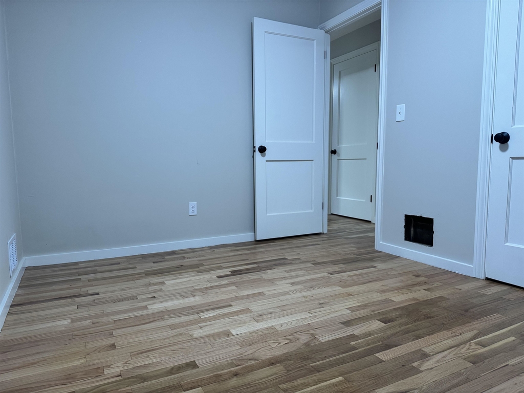 361 Elgin - Photo 7