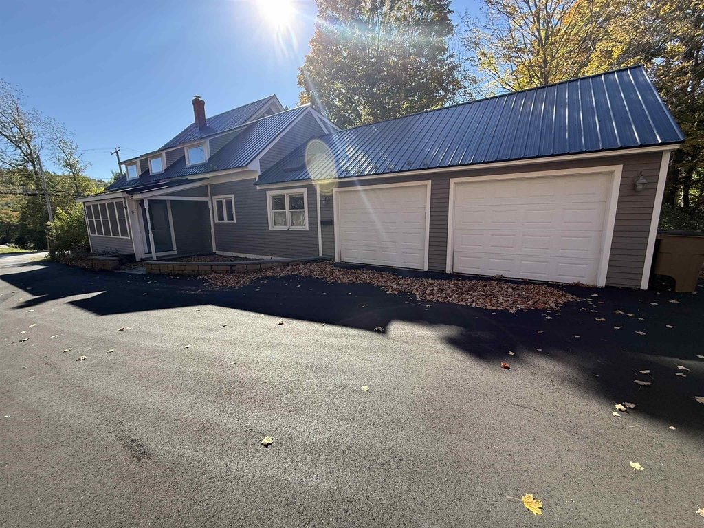 176 Western - Photo 1