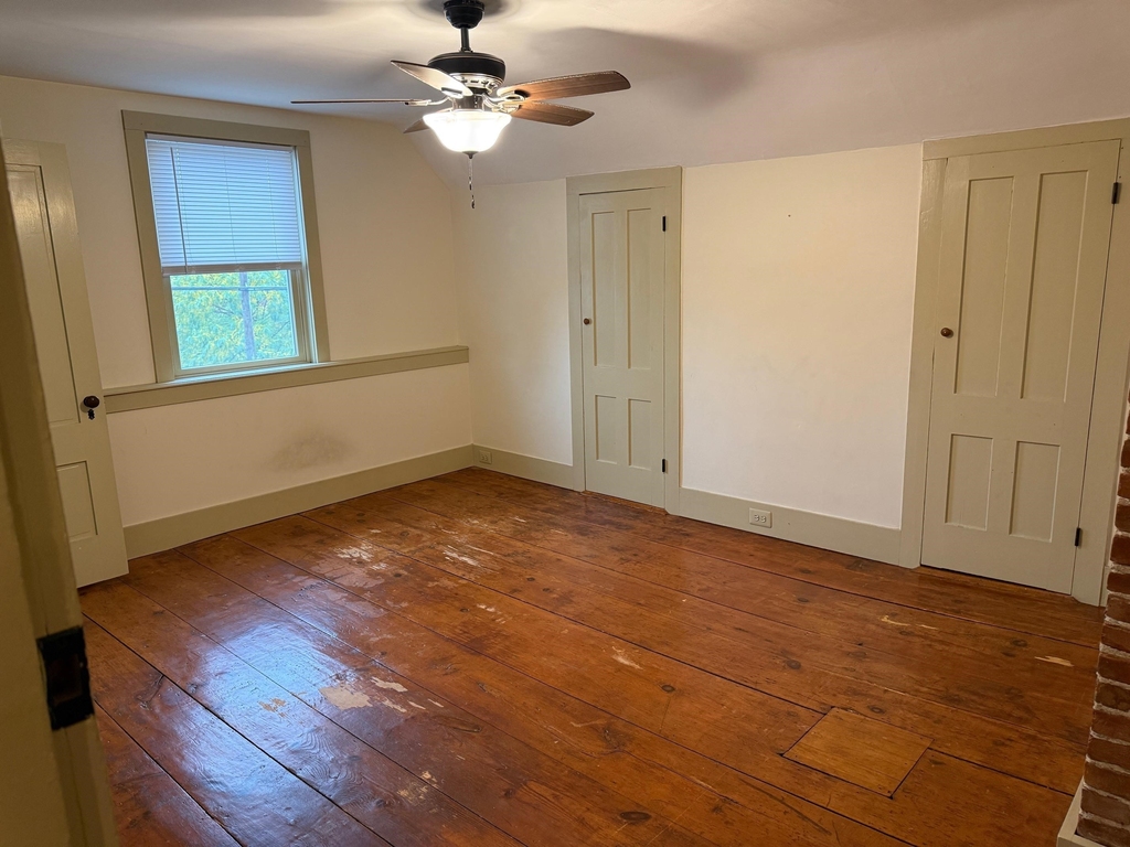 176 Western - Photo 8