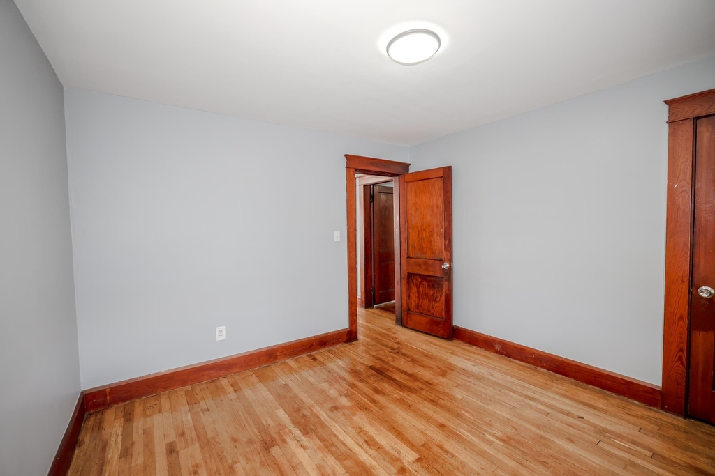 103 Walnut - Photo 9