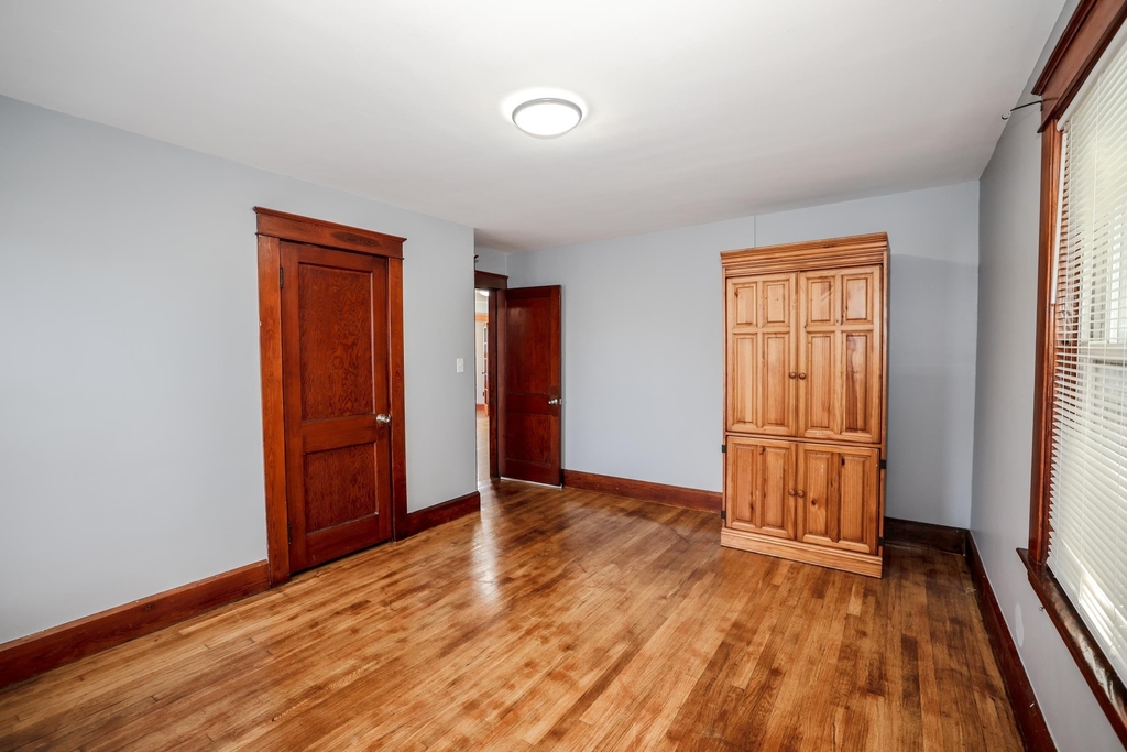 103 Walnut - Photo 7