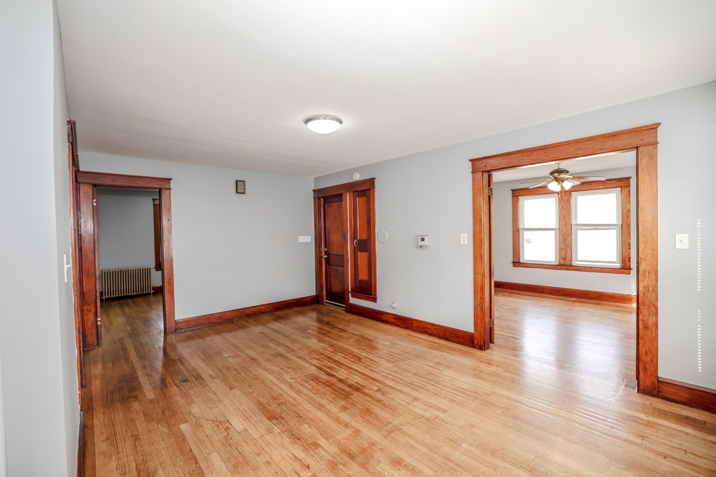 103 Walnut - Photo 2