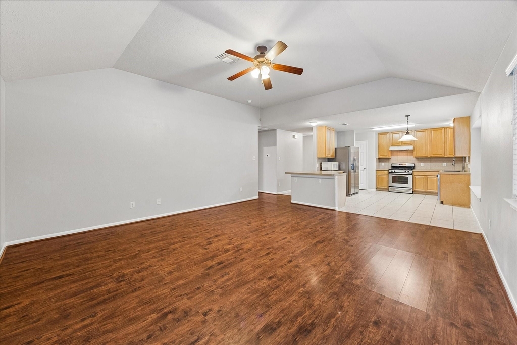 15203 Green Whisper Drive - Photo 9