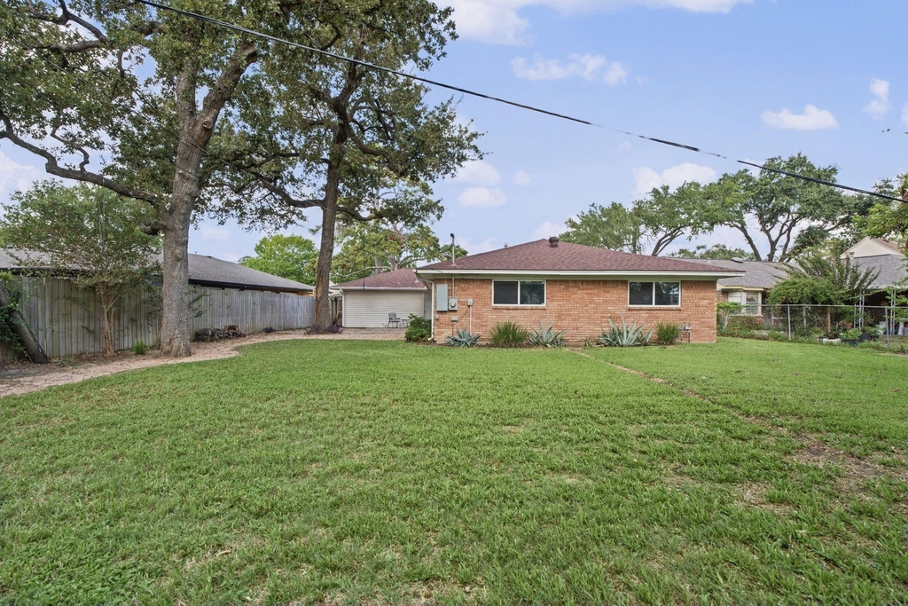 1318 Spillers Lane - Photo 32
