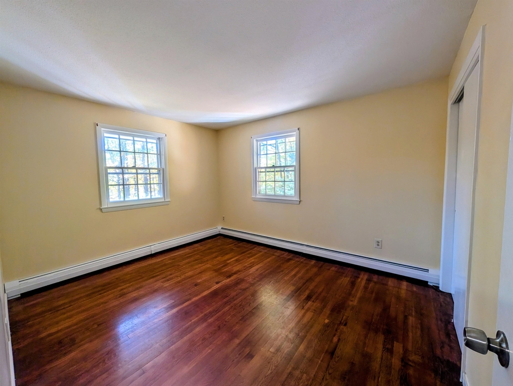10 Petrin Heights - Photo 11
