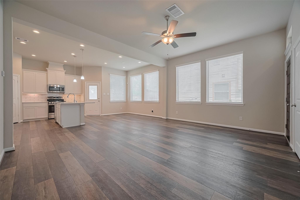363 Biltmore Loop - Photo 8