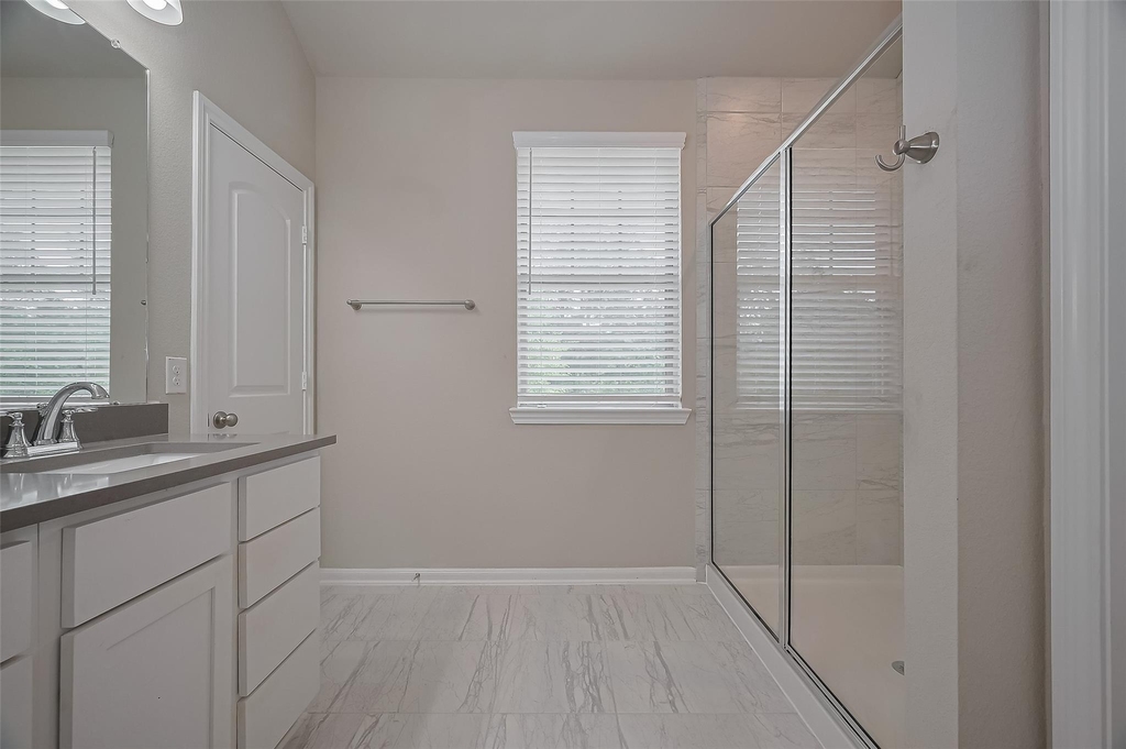 363 Biltmore Loop - Photo 36