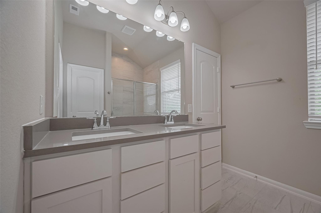 363 Biltmore Loop - Photo 37