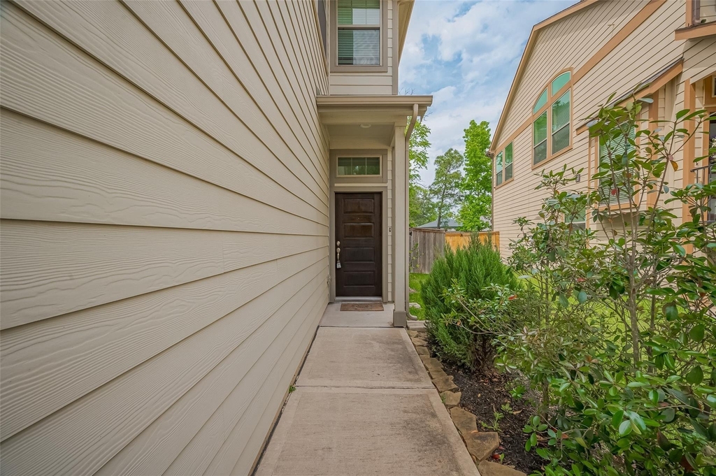 363 Biltmore Loop - Photo 3