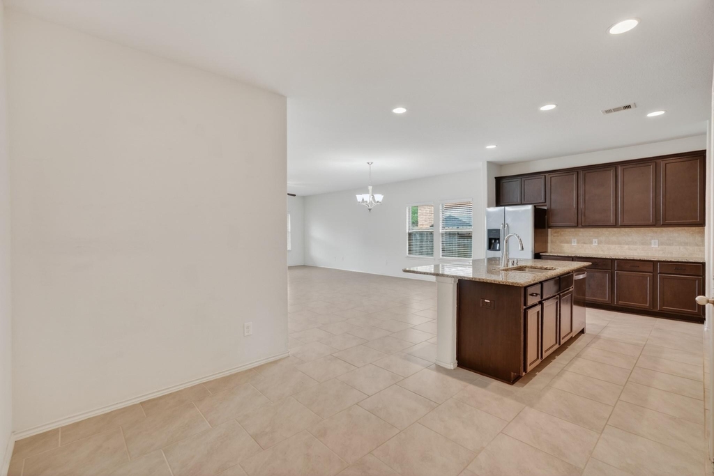 138 Meadow Grove Drive - Photo 3