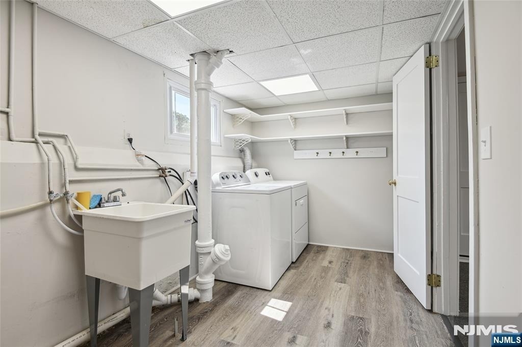 990 Washington - Photo 16