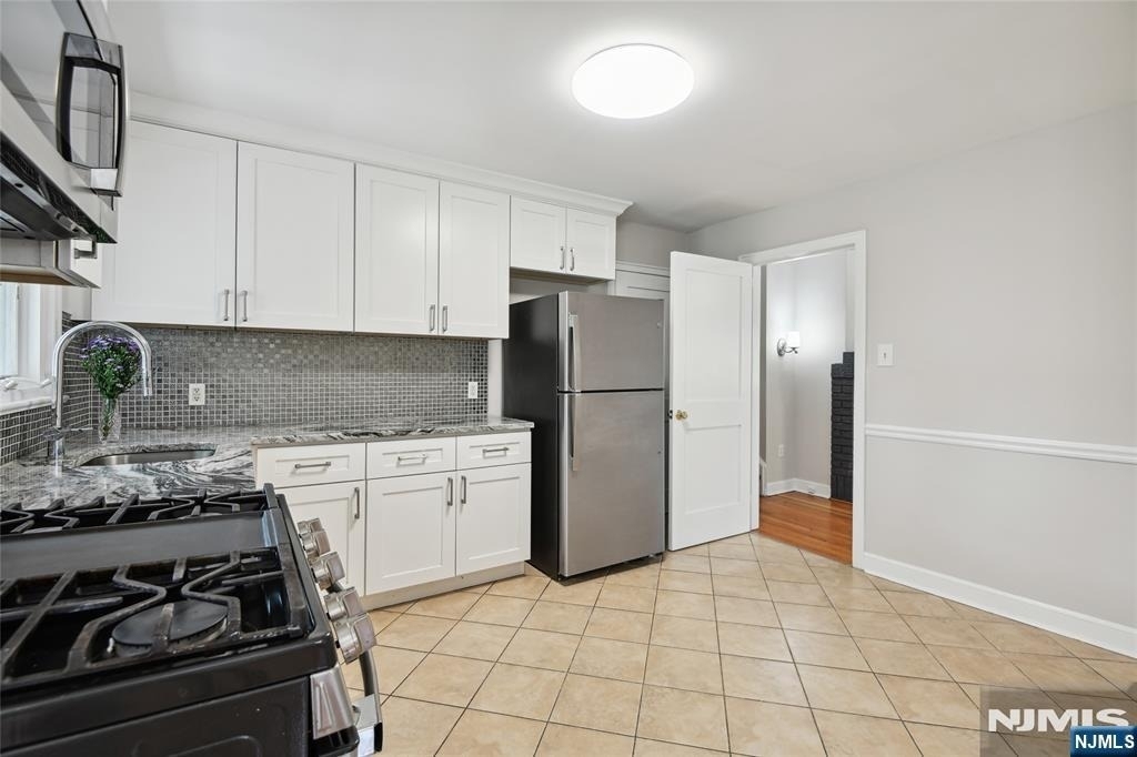 990 Washington - Photo 5
