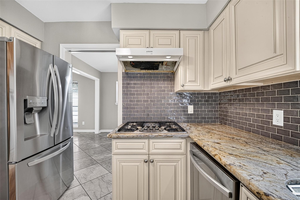 6038 Cartagena Street - Photo 17