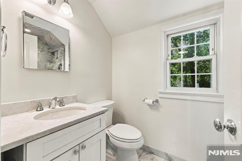 16 Hillcrest - Photo 18