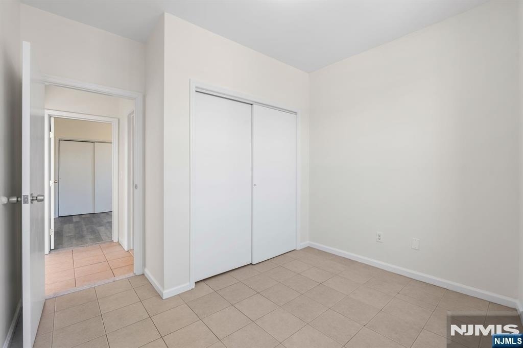 613 Ridge - Photo 11