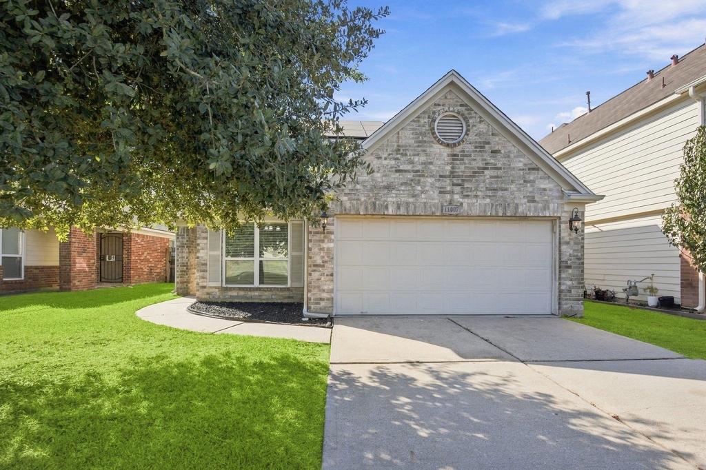 11007 Bauer Elm Street - Photo 0