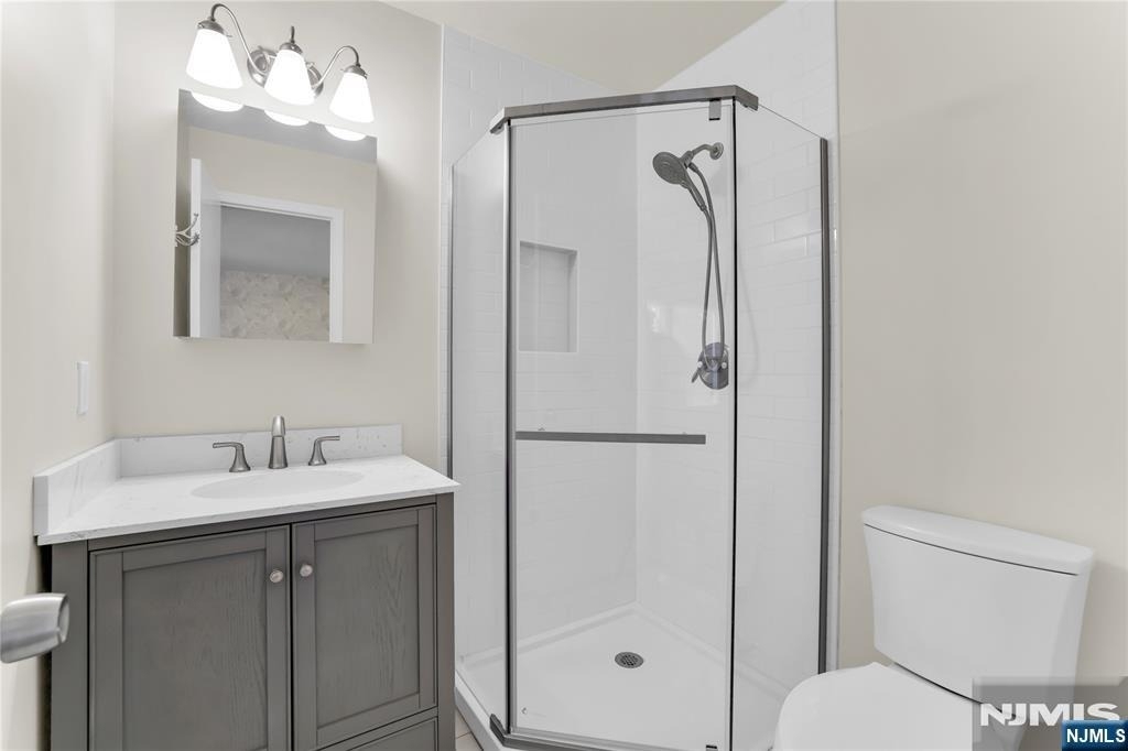 19 Crefeld - Photo 22