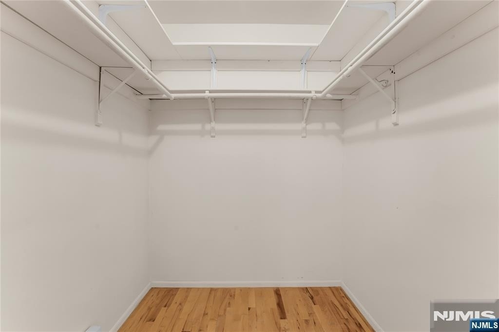 19 Crefeld - Photo 23