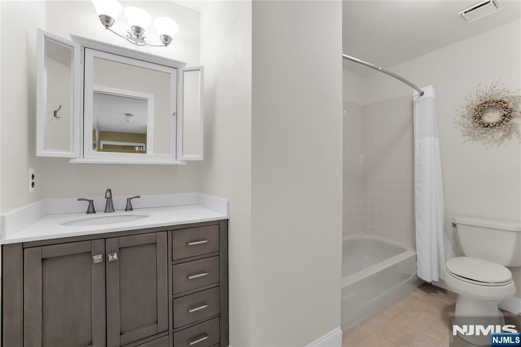 19 Crefeld - Photo 26