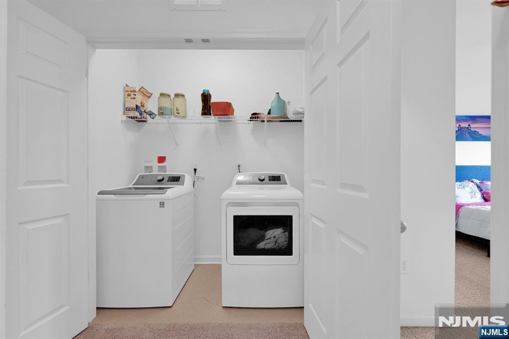 83 Sequoia - Photo 20