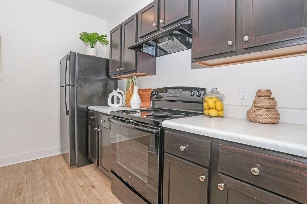 1500 N Saint Marys - Photo 12