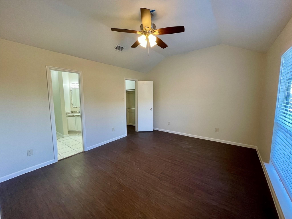 6619 Pleasant Stream Drive - Photo 10