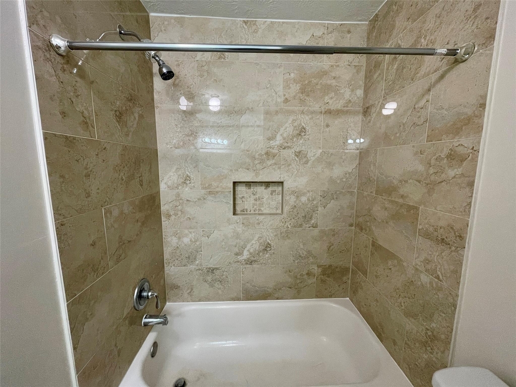 6619 Pleasant Stream Drive - Photo 19