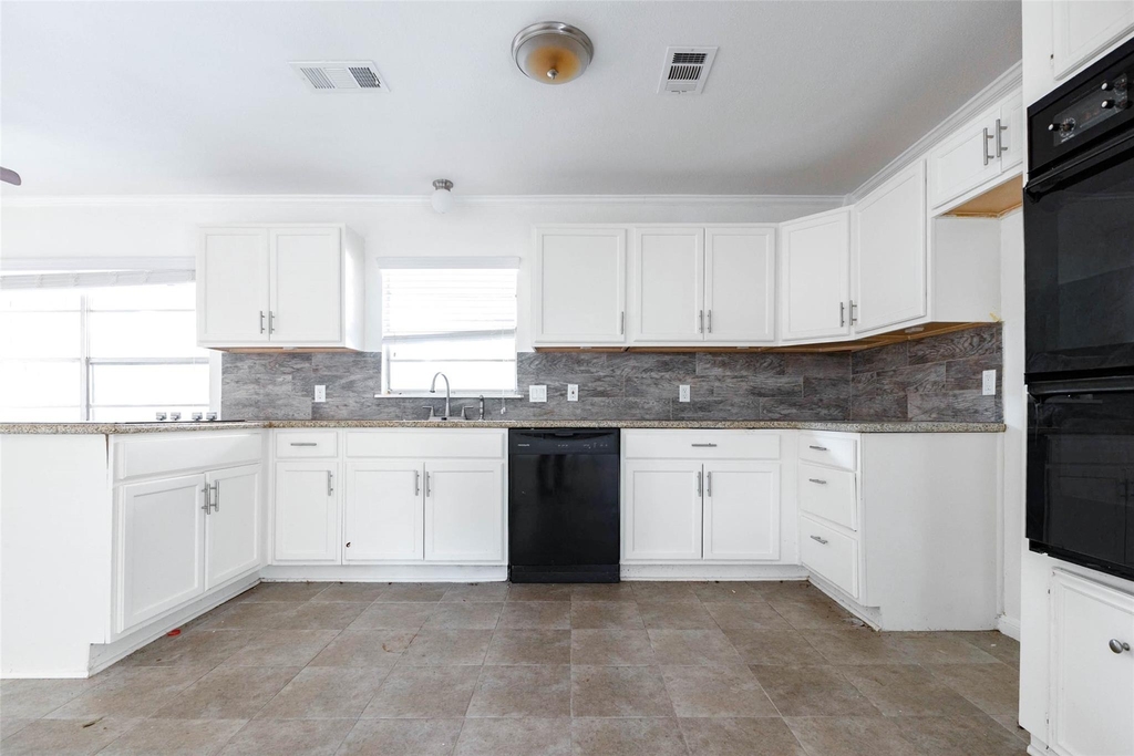 5315 Creekbend Drive - Photo 5