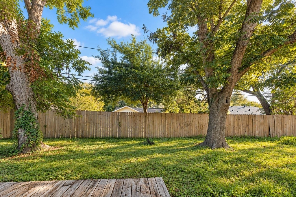 5315 Creekbend Drive - Photo 8