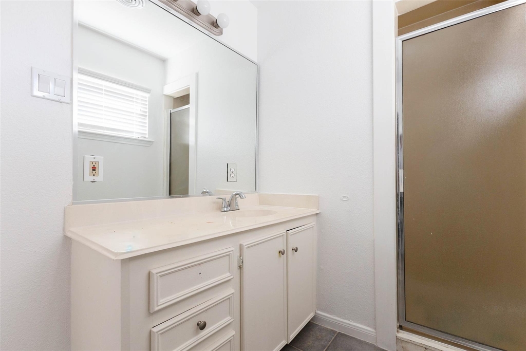 5315 Creekbend Drive - Photo 1