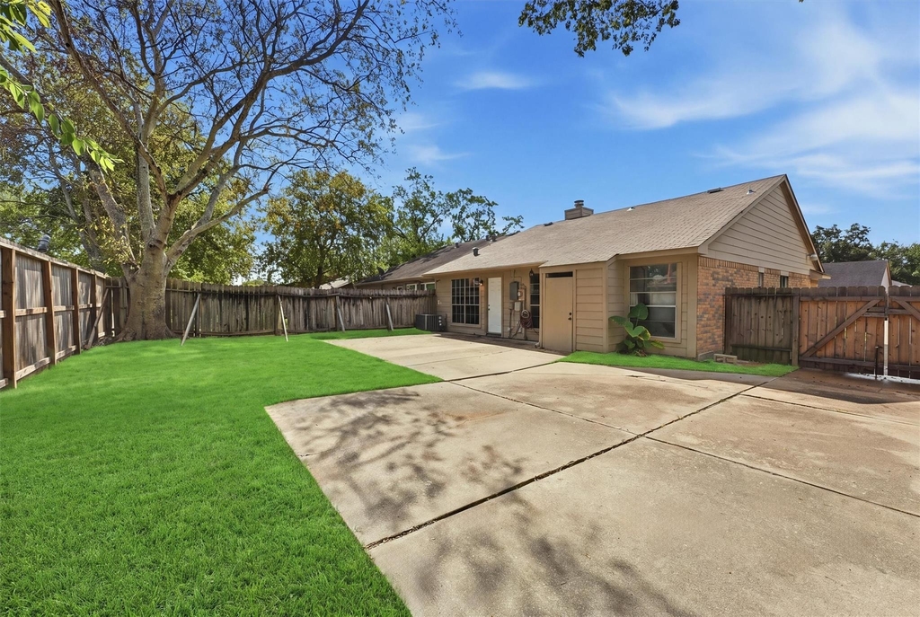 19414 Lazy Valley Drive - Photo 16