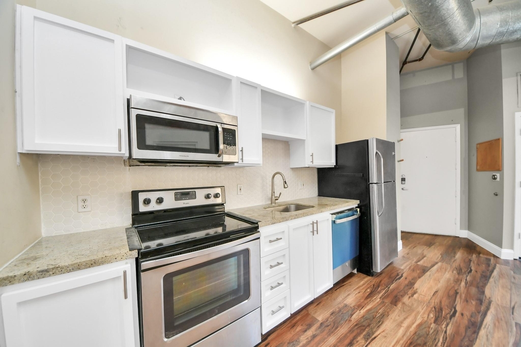 705 Main Street - Photo 7