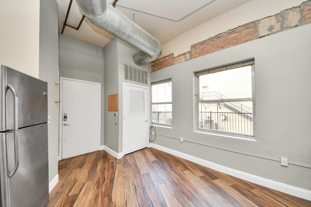 705 Main Street - Photo 5