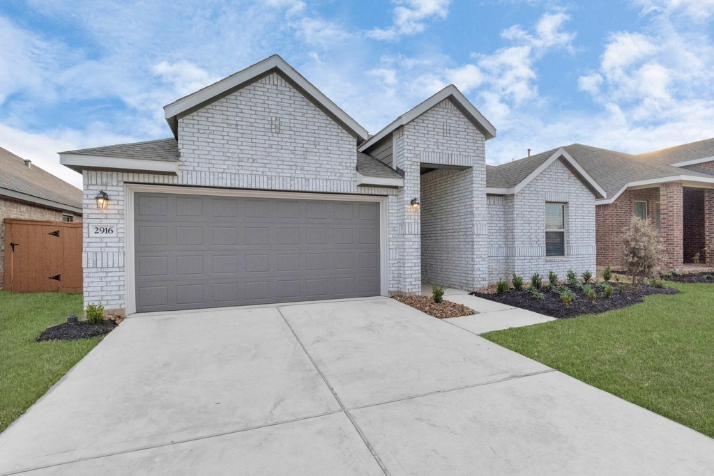 2916 Cordova Hill Drive - Photo 4