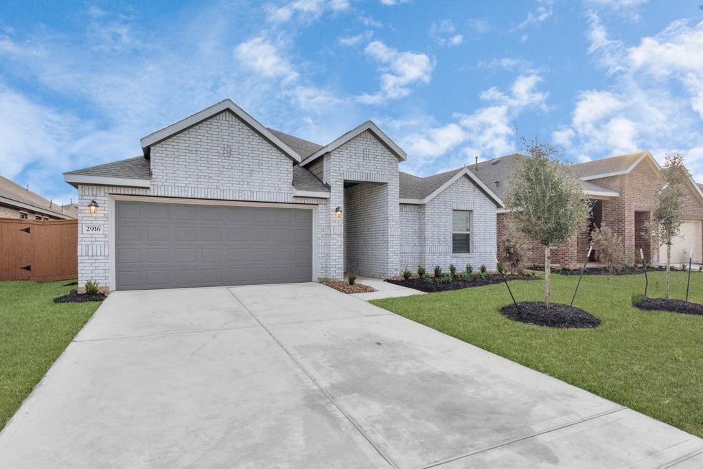 2916 Cordova Hill Drive - Photo 2