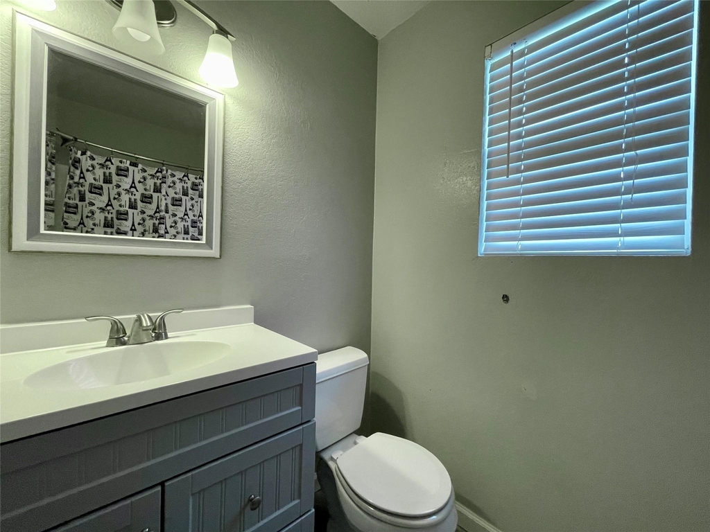 1511 N Avenue N - Photo 19