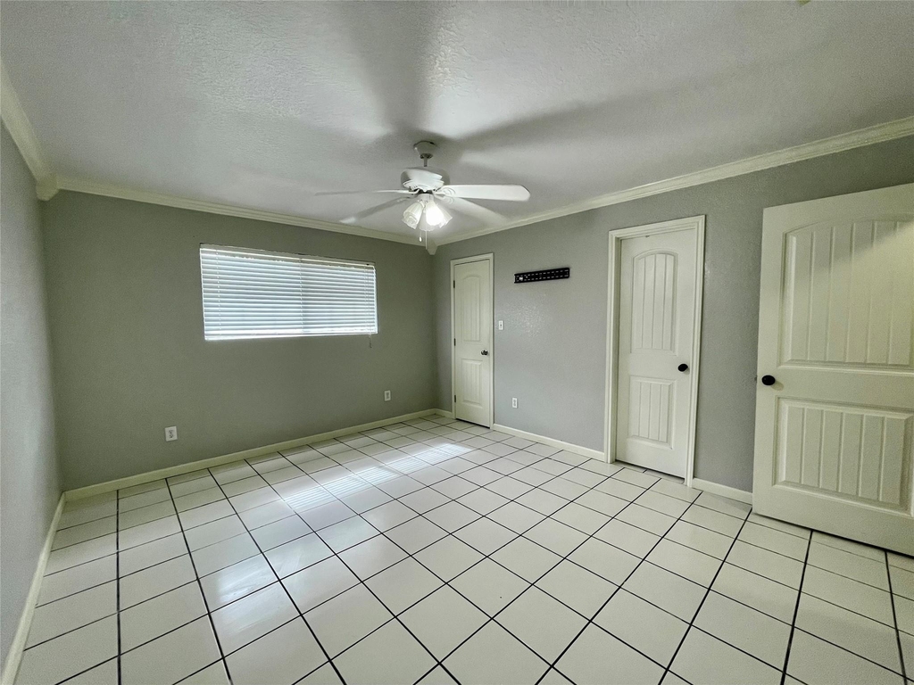 1511 N Avenue N - Photo 13
