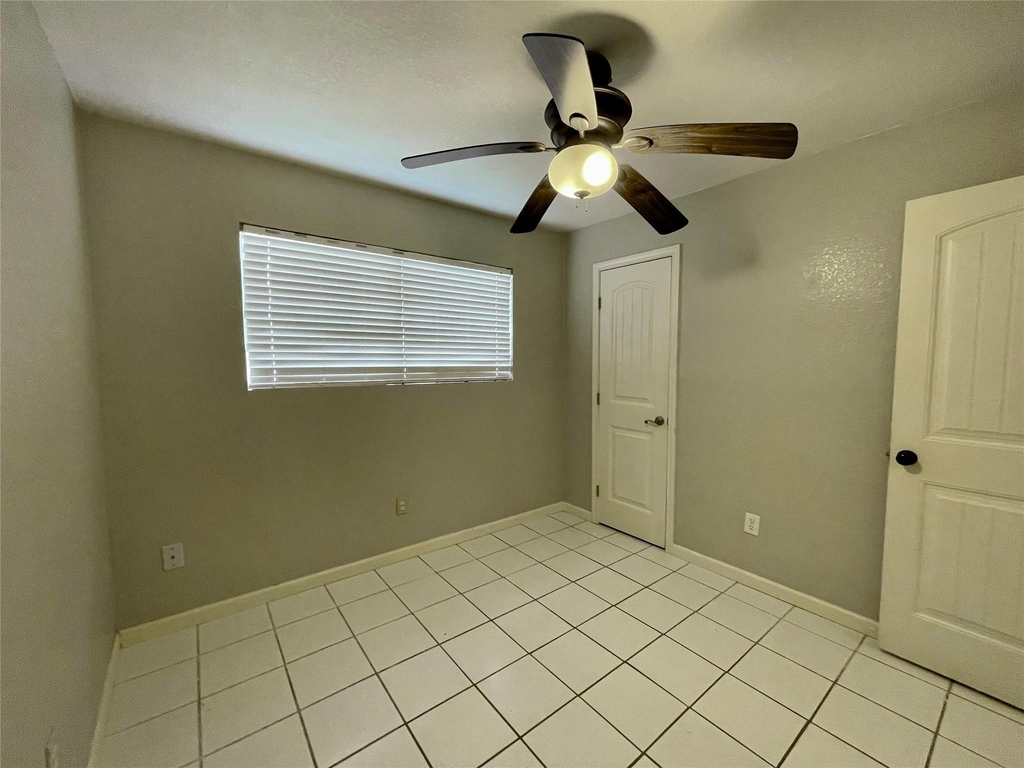 1511 N Avenue N - Photo 17